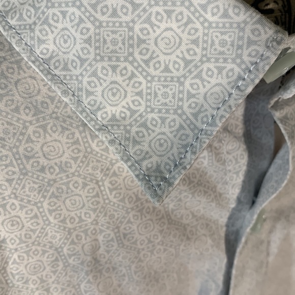 Guess (L) - Picture 6 of 15